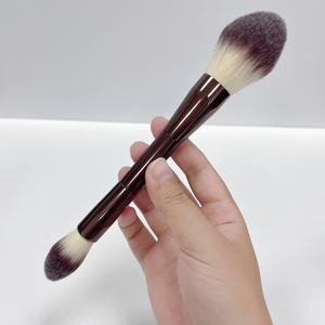 <span class=keywords><strong>Pinceau</strong></span> à poudre double tête sur mesure, série Hourglass, végan, luxe, professionnel, pinceaux de <span class=keywords><strong>maquillage</strong></span>, fabrication en usine - Product Image 1