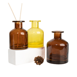 Botella de difusor de perfume de caña de cristal negro ámbar vacía de lujo personalizada 100Ml 150Ml 200Ml botella de aromaterapia de <span class=keywords><strong>aceite</strong></span> esencial con tapas - Product Image 6