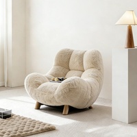 Fauteuil simple en peluche de style vintage moderne avec chaleur d'ambiance pour salon, meuble de maison en bois massif