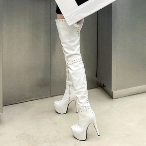 Botas de mujer de tacón alto y plataforma, ajustadas, con remaches redondos, media cremallera lateral, por encima de la rodilla, largas - Product Image 3