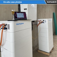 Batterie LiFePO4 haute tension empilable SUNWAVE 15 kWh, IP65, garantie 10 ans, pour systèmes solaires domestiques, compatible avec l'onduleur Deye