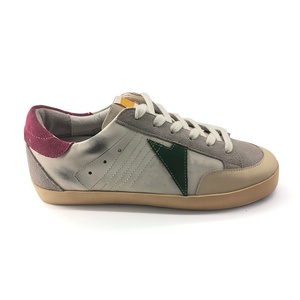 Chaussures de sport décontractées pour femmes, en cuir véritable souple, fabriquées à la main, avec une étoile dorée - Product Image 6