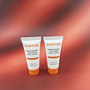 Lotion hydratante et apaisante pour le visage COSDIA, format voyage 15 ml, tube blanc avec bouchon à vis orange, emballage cosmétique en plastique - Product Image 5