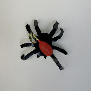 Party Favor 1Pc drôle eau gicler anneau pratique blague outils petit rouge vaporisateur anneau Gag jouets pour le jour du fou, fête d'halloween - Product Image 4