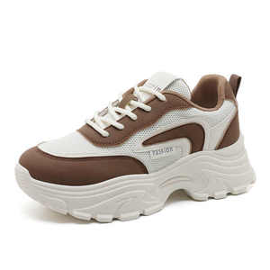 Chaussures de sport rehaussantes tendance en maille respirante à lacets pour femme, version coréenne, collection automne-été 2026 - Product Image 3