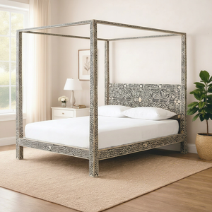 Cama de Plataforma de Madera con Cuatro Postes y Incrustaciones de Hueso Hecha a Mano en India, Tamaños Queen y King, Muebles de Dormitorio - Product Image 1