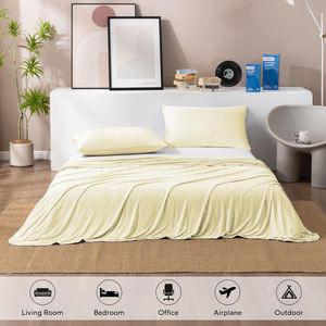 ผ้าห่มเย็นสำหรับฤดูร้อน ขนาดควีนไซส์ ผ้าไหมน้ำแข็ง ระบายความร้อน Q-max 0.5 Arc-chill สำหรับผู้ที่นอนร้อน - Product Image 3