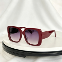 Lunettes de soleil épaisses et carrées à monture intégrale avec verres dégradés et protection UV400 pour usage extérieur unisexe