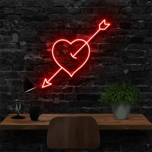 Hochwertige Drop Ship Custom Design Acryl Rosa Zeichen Herz Led Neon Pfeil durch das Herz Leucht reklame