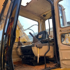 รถขุด CAT320BL มือสองคุณภาพดี ราคาคุ้มค่า พร้อมเครื่องยนต์ จัดส่งทันที ราคาสุดคุ้ม ข้อเสนอพิเศษ - Product Image 2