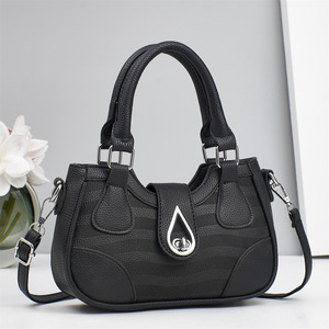 Exquisite shoulder bag, messenger bag, women's clothing, large size, all-match elegant lady - Product Image 5