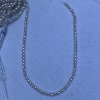 Perles de riz d'eau douce naturelles 4-5mm pour la fabrication de colliers et de bijoux.