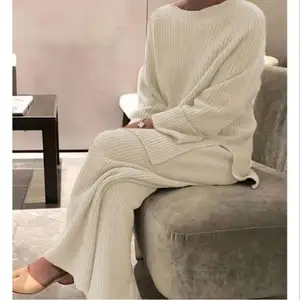 Sweater Baru 2022 Set Dua Potong Kain Lembut Pullover Longgar Atasan Celana Kaki Lebar Setelan Sweter Kasual Wanita Kantor Wanita Musim Dingin
