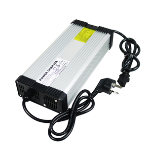 <span class=keywords><strong>Chargeur</strong></span> de <span class=keywords><strong>batterie</strong></span> en aluminium DC/AC 12,6 V 30 A personnalisable pour YZ800, pour véhicules électriques, motos, voiturettes de golf, avec protection OTP/OVP pour batteries au lithium - Product Image 4