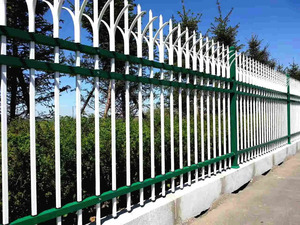 Vente Flash : Panneaux de clôture en acier durable et personnalisés pour extérieur – Clôture en métal galvanisé à picots – Panneau de clôture soudé - Product Image 5
