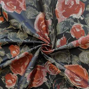 Tela Jacquard Decorativa Tejida con Patrón de Rosas sobre Fondo Negro, Estilo Pintura al Óleo Francesa, para Vestidos Vintage - Product Image 1