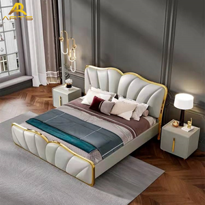 Luce di lusso dorato bordo in metallo morbido <span class=keywords><strong>letto</strong></span> Queen Size moderna di lusso <span class=keywords><strong>testiera</strong></span> in pelle <span class=keywords><strong>cuscini</strong></span> su-fondina <span class=keywords><strong>letto</strong></span> King Size - Product Image 1