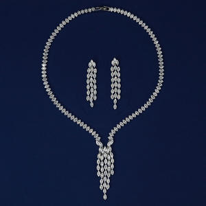 HIBRIDE <span class=keywords><strong>2</strong></span>-teiliges Schmuckset für Damen, charmantes Wassertropfen-Design, elegante CZ-Ohrringe und Halsketten, modische Geschenke für Mädchen, N-244 - Product Image 3