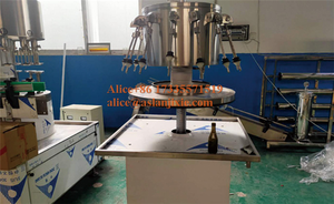 Máquina de llenado de líquido, limpiaparabrisas, vidrio sifónico, línea de llenado de botellas de agua - Product Image 2