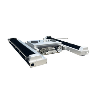 Robot autonome de nettoyage de panneaux solaires sur chenilles, recharge sans fil, étanche IP65, nettoyeur de modules photovoltaïques pour fermes solaires en montagne et dans le désert - Product Image 3