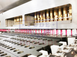 Marcas Automático Suave Vitamina Pectina Gelatina Almidón Mogul Gummy Candy Depositing Machine Línea de producción Panel táctil LED - Product Image 3