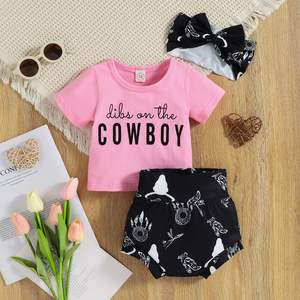 Conjuntos de Ropa para Bebés Recién Nacidos de 0 a 3 Meses de Yiwu Yiyuan Garment RTS, Ropa de Verano para Bebés Recién Nacidos, Camisa, Diadema y Pantalones Cortos - Product Image 3