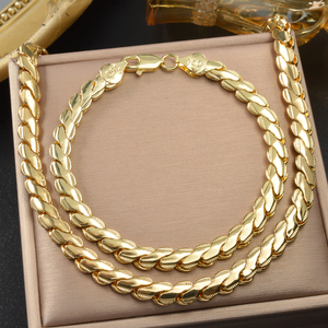 Factory Wholesale Custom 18K Gold Classic Chain Unisex Flat Carved Curb Sleek Uniform Fine <b>Matching</b> Necklace Set <b>Bracelets</b> - Product Image 1