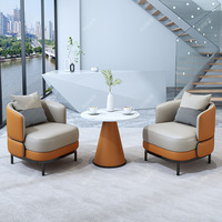 Ensemble de table et chaises de négociation nordique, petit canapé et table basse pour hôtel, centre commercial, espace de réunion, zone de détente, balcon familial