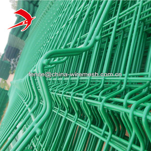 Tấm lưới thép hàn cong dễ lắp ráp, làm bằng nhựa <span class=keywords><strong>PVC</strong></span> chất lượng cao, hàng rào 3D tùy chỉnh dùng ngoài trời - Product Image 2