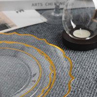 Assiettes de table en plastique de luxe avec dorure à chaud, personnalisables, jetables, écologiques et compatibles lave-vaisselle, vente en gros usine Xueli