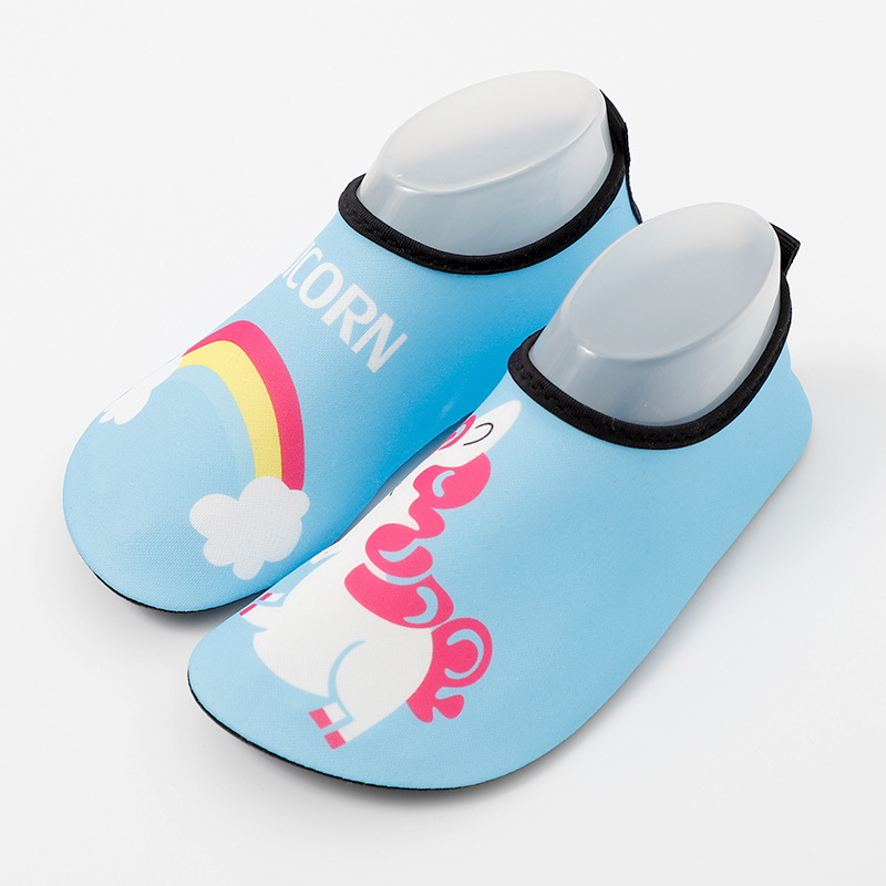 Cavallo arcobaleno blu E20