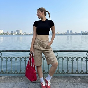 Stretch Fabric <b>Ladies</b> <b>Khaki</b> <b>Shorts</b> Mid Rise Smart Casual Workwear Custom Tags Bulk Supply Vietnam OEM Enterprise - Product Image 1
