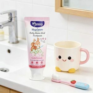 Pasta Dental de <span class=keywords><strong>Amino</strong></span>ácidos para Bebés Momeasy <span class=keywords><strong>X</strong></span> Hygepure, Sin Flúor, Sabor a Fresa, 60g, para Bebés de 0 a 2 Años - Product Image 1