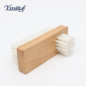 Brosse à chaussures Yinste en bois massif avec poils en plastique double face pour éliminer les taches - Product Image 1