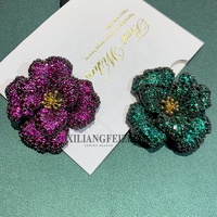 XILIANGFEIZI Soldes Exceptionnelles Broche Fleur de Camélia Vintage en Cuivre et Zircon Cadeaux de Thanksgiving pour Femmes