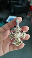 Nouvelle croix collier pendentif exquis en laiton pendentif séparation des couleurs traitement de galvanoplastie pour bijoux colliers