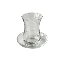 Nouveau design Verre à shot fantaisie pour la taille Thé noir Tulipe Tasses à thé turques avec soucoupes