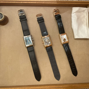 Colección <span class=keywords><strong>de</strong></span> Relojes Elegantes Vintage Reversibles, Caja Rectangular <span class=keywords><strong>de</strong></span> Acero Inoxidable, Diseño <span class=keywords><strong>de</strong></span> Doble Esfera, Correa <span class=keywords><strong>de</strong></span> Cuero, para Uso Diario y <span class=keywords><strong>de</strong></span> Negocios - Product Image 4