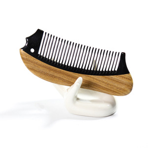 Peine de madera para masaje del cuero cabelludo con dientes de cuerno de vaca de 10-15 cm para el cuidado del cabello de mujeres, niños y adultos - Product Image 3