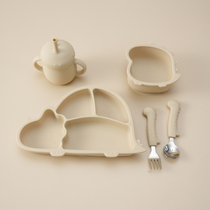Juego de Alimentación para Bebés de Silicona de Grado Alimenticio, Libre de BPA, Plato de Succión Antideslizante y Vaso para Beber - Product Image 4