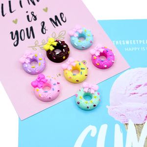 Cabujón de resina de 15 mm con parte trasera plana, diseño de donut simulado con lazo, para decoración de casas de muñecas y accesorios DIY para lazos de pelo - Product Image 4