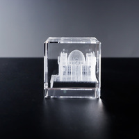 Bloc de cristal gravé au laser 3D, modèle de bâtiment souvenir d'un célèbre monument architectural, cadeau de collection avec base LED