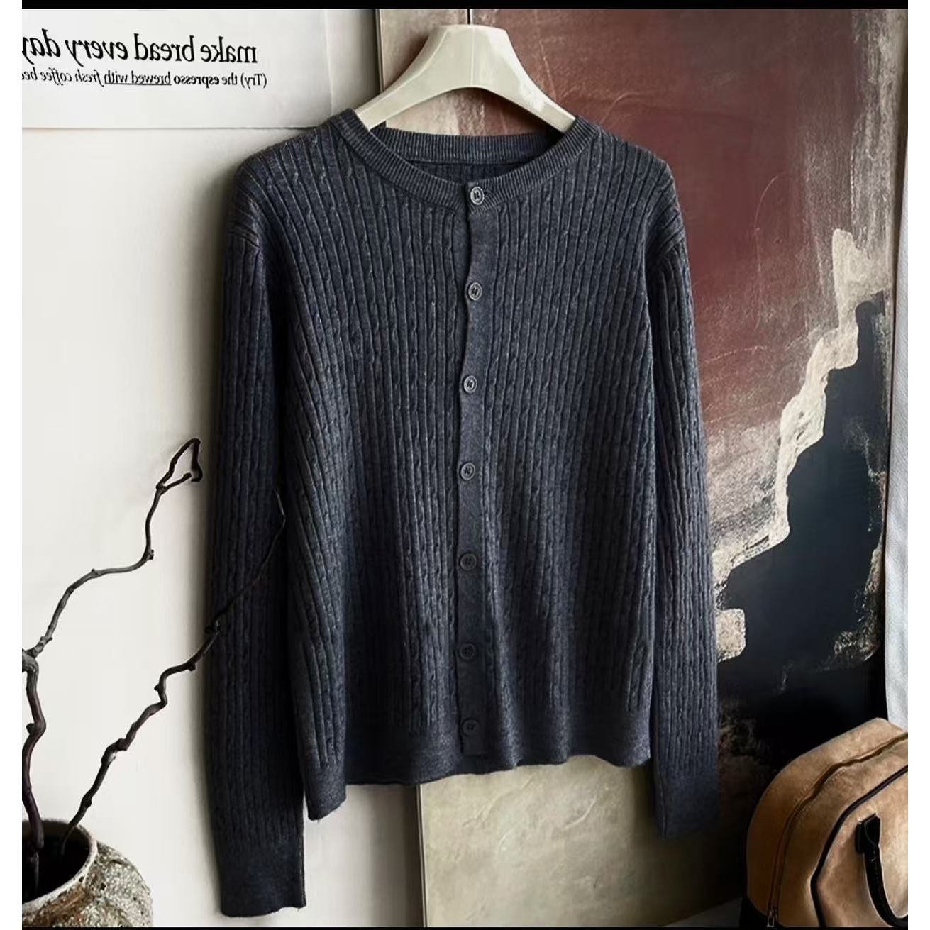 Gris foncé