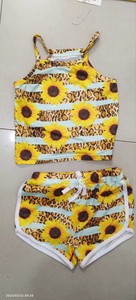 Yiwu Yiyuan Garment odm stampe personalizzate abiti da bambina di un anno boutique set di abbigliamento per ragazze carino per 11 anni - Product Image 3