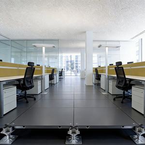 <span class=keywords><strong>Suelo</strong></span> Elevado Ventilado para la Organización de Cables de Red OA y Circulación de Aire en Oficinas Generales - Product Image 1