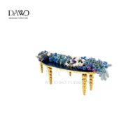 Table ovale haut de gamme pour réception de mariage, support en perles dorées, surface en verre noir pour la décoration de mariage