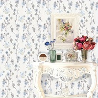 Latar Belakang Pastoral Segar Perekat Diri Anti Air Motif Bunga Desain Eropa Kain Nonwoven 3D Embossed untuk Rumah Tangga