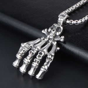 Collier pendentif squelette main et crâne en argent tibétain, style punk, bijoux de mode pour hommes SP247 - Product Image 3