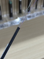 Al aire libre Kabel Serat Optik dropcore 1 2 Core fibra optica 4 hilo single Core 2 núcleos 1f G657A1 cable de fibra óptica FTTH Cable de caída