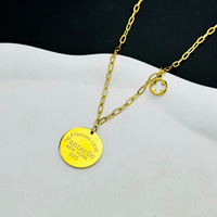 Collier à Disque Alphabet en Acier Inoxydable Style Hip Hop Vintage Chaîne à Maillons Tendance avec Fermoir OT Cadeau Personnalisé pour Hommes Femmes
